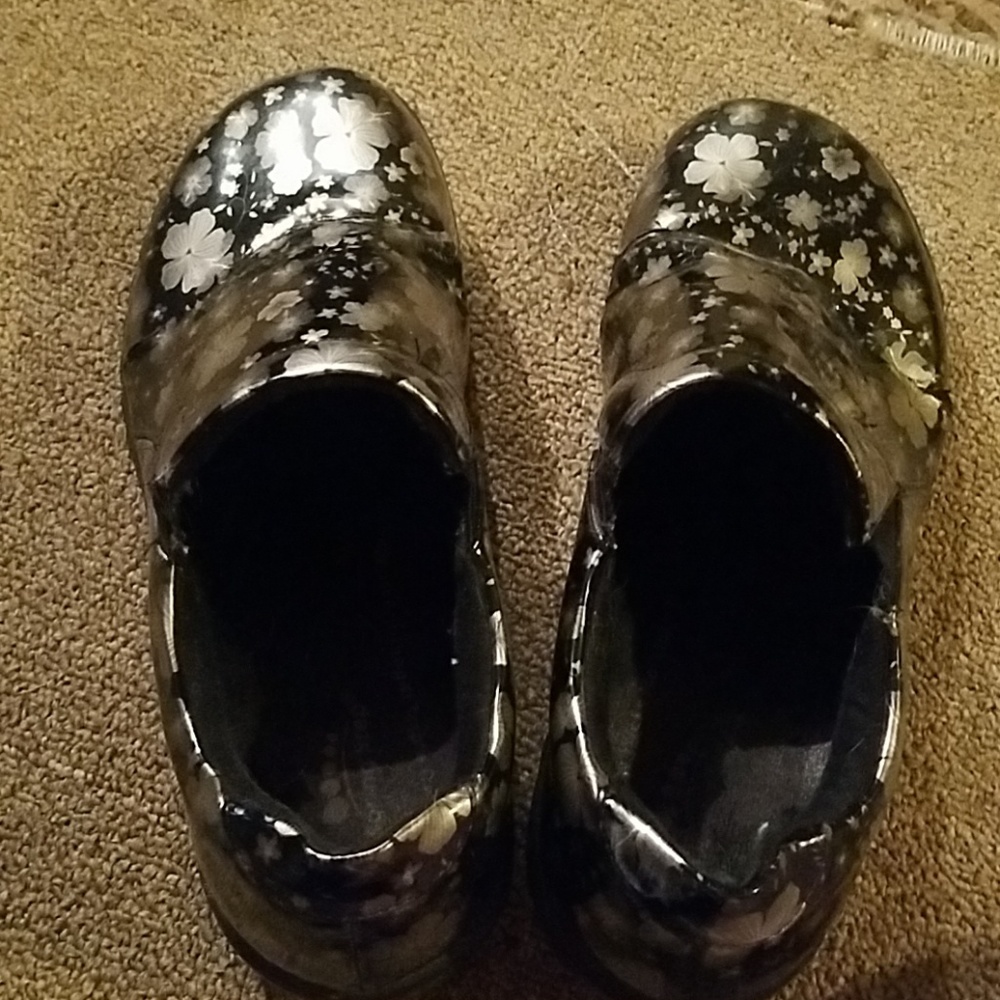 Slip on spring step work clogs